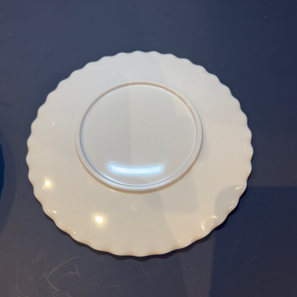 Jolie Fleur Set of 4 Roses 9” Melamine Luncheon Fluted Edge Plates Spring New - Picture 4 of 9